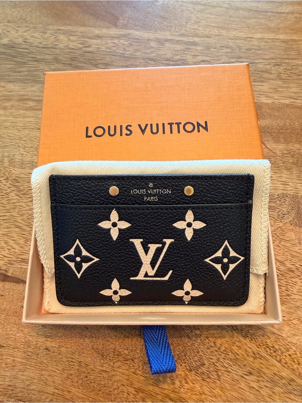Louis Vuitton Black Card Holder with Cream Monogram